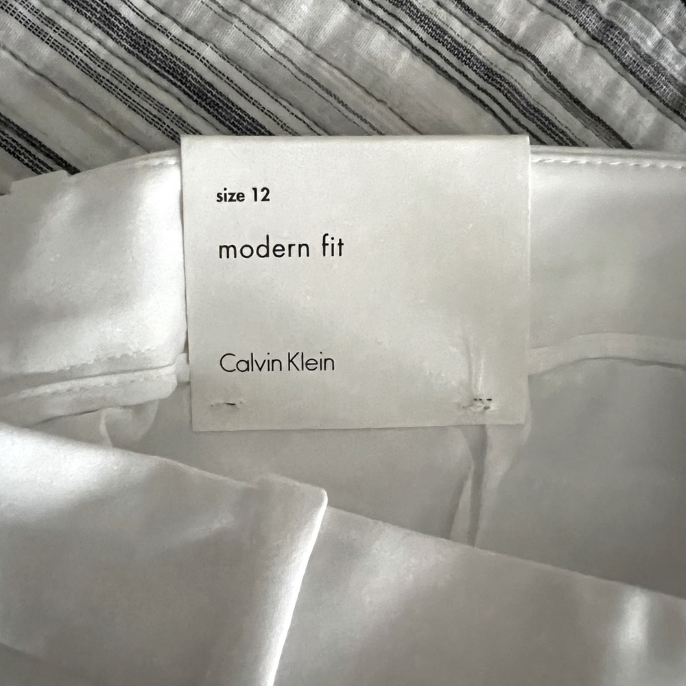 Calvin Klein Modern Fit Trousers size 12